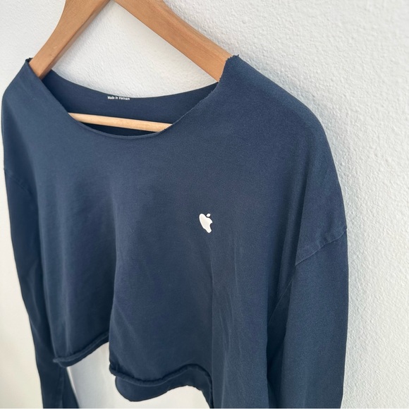 Apple Black long sleeve cropped top T-shirt - Picture 5 of 7